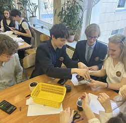 Юные инженеры Колпинского района встретились на интеллектуальном турнире в гимназии №446 Юные инженеры Колпинского района встретились на интеллектуальном турнире в гимназии №446