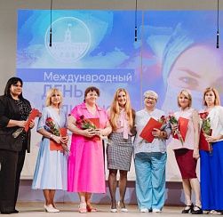 В Колпинском районе поздравили медицинских сестёр с профессиональным праздником В Колпинском районе поздравили медицинских сестёр с профессиональным праздником