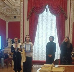 Воспитанница школьного музея школы № 467 Колпинского района стала победителем регионального конкурса Воспитанница школьного музея школы № 467 Колпинского района стала победителем регионального конкурса