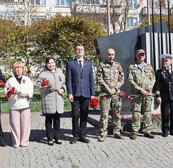 Митинг на Аллее Славы Митинг на Аллее Славы