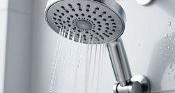 Эксперт предупредила о скрытой опасности лейки для душа Эксперт предупредила о скрытой опасности лейки для душа